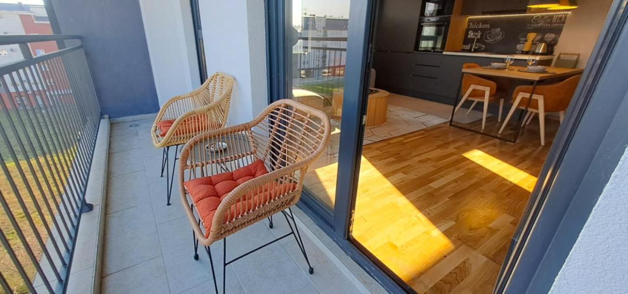Stylish One Bedroom Apartment Podgorica Exterior foto